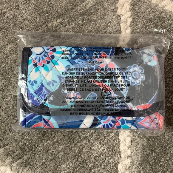 Vera Bradley Trimmed Wristlet - Lotus Flower NWT - Picture 9 of 9